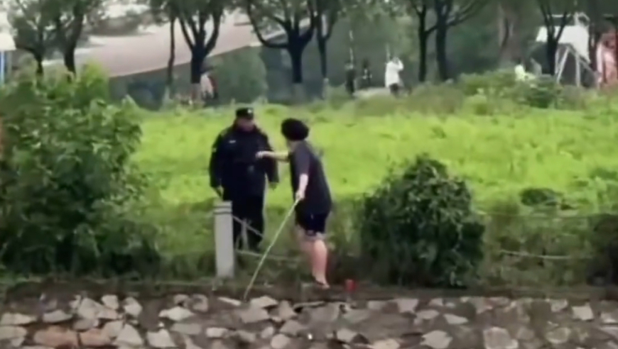 7777788888管家波老家,警方懸賞10萬元抓殺人案嫌疑人,精準解釋落實及其象征意義_優(yōu)選版V11.3